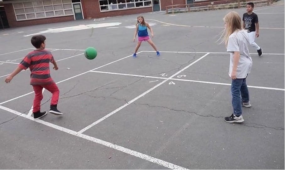 Terrain sport Cours Oasis